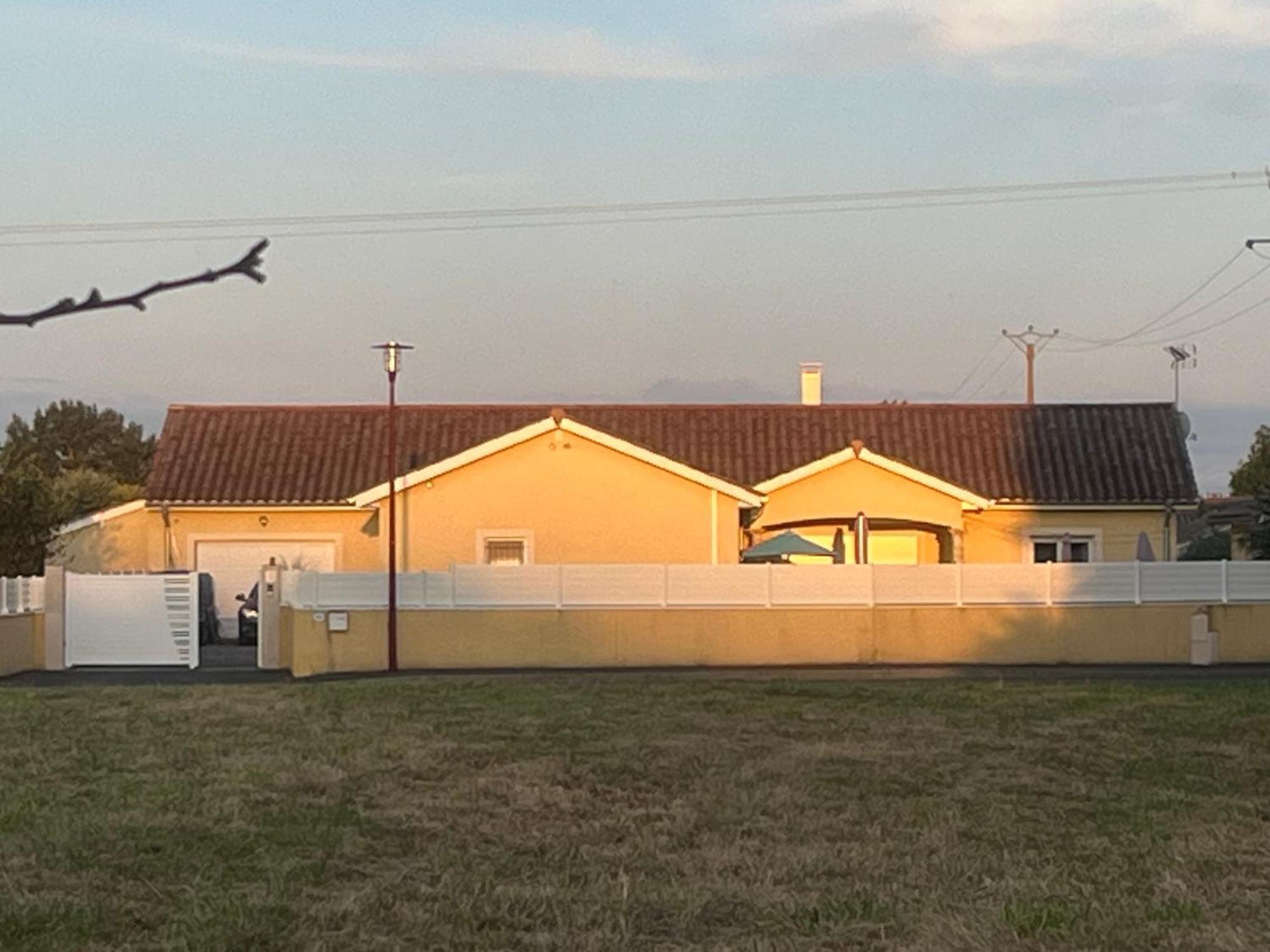 Chambres D'Hotes Chez Estelle Crêches-sur-Saône Εξωτερικό φωτογραφία